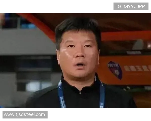 花车巡游,李金羽感谢🙏🏻球迷! 花车巡游,李金羽感谢🙏🏻球迷!